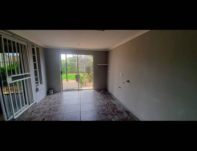 2 BEDROOM CLUSTER FOR SALE IN TERENURE